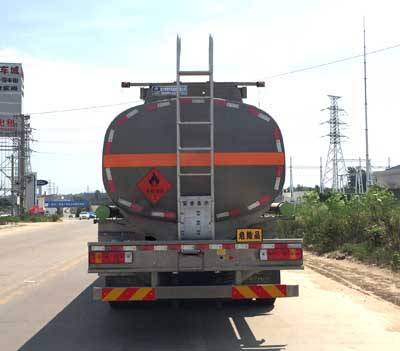 一汽解放前四后八铝合金运油车_25.8方大型油罐车_CLW5320GYYL5CA型铝合金运油车