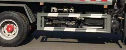 11立方东风D9喷洒车_公路环卫洒水车_CLW5160GSSYT6型洒水车